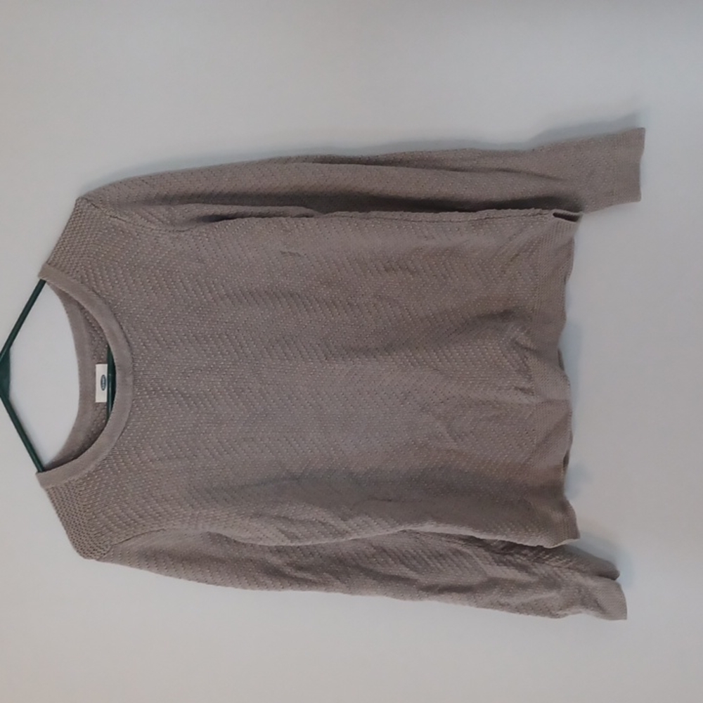 Womens med gray sweater